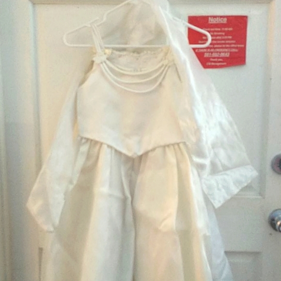 Dress - Picture 1 of 2